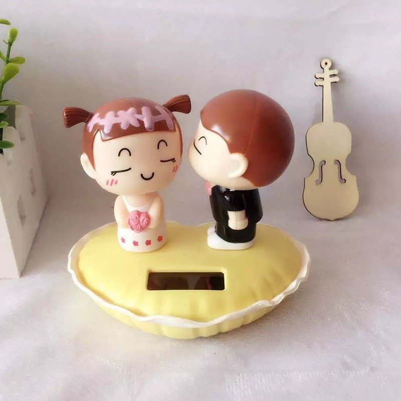 Solar-Powered Couple Doll 12cm