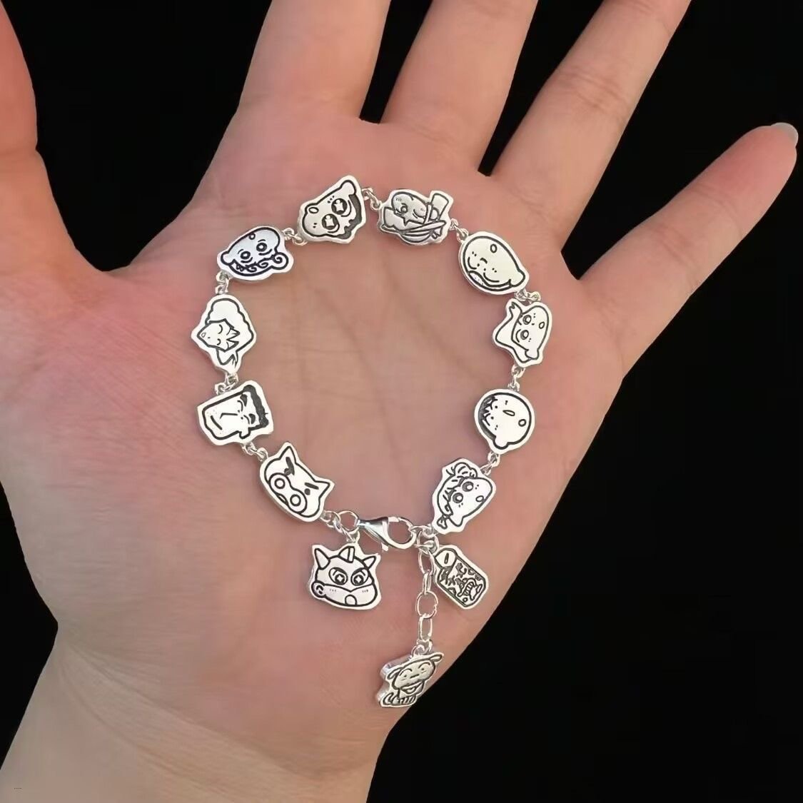 Crayon Shin-Chan Metal Bracelt