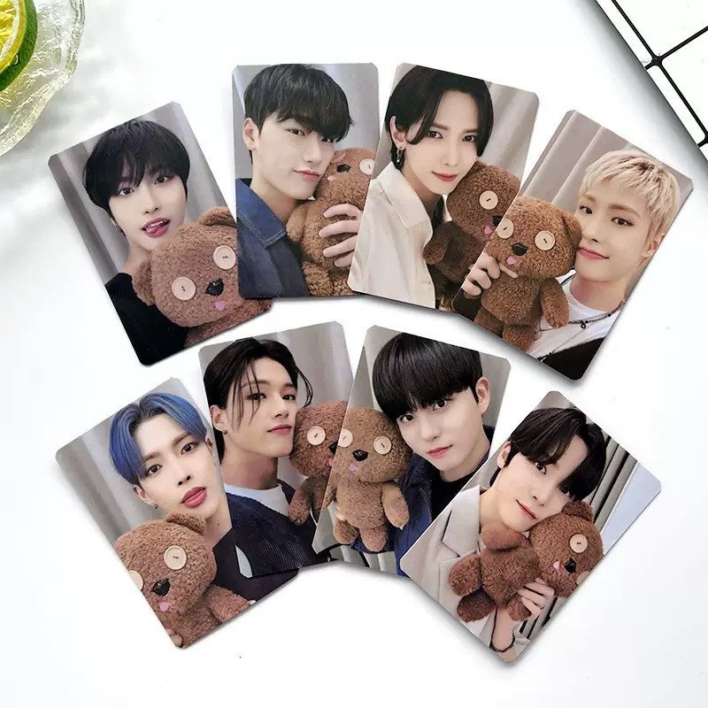 A SET OF K-POP PHOTOCARD