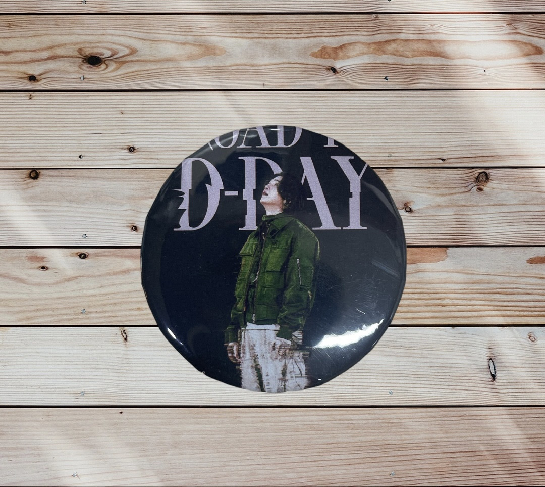BTS- SUGA: ROAD TO D-DAY CONCEPT BADGE/BROOCH